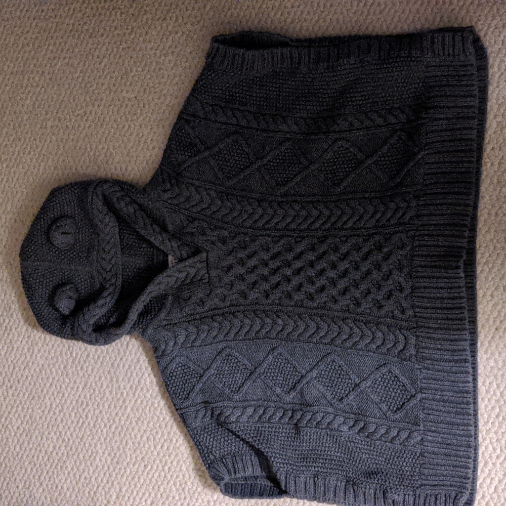 Gap Kids cable knit poncho sweater with hoodie size 5